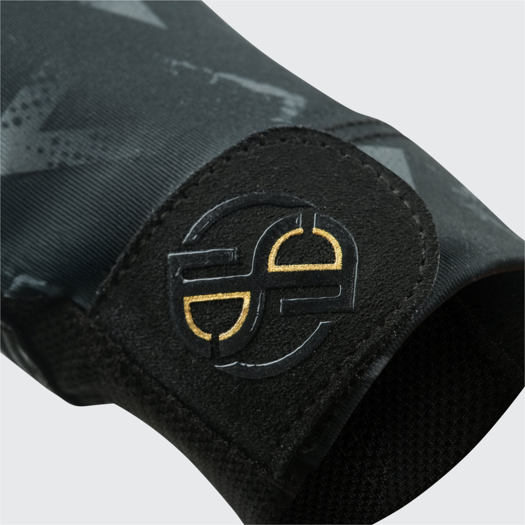 Zuna X Dinantios Pro Bridge Half Finger Billiard Gloves